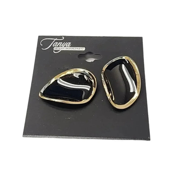 American Vintage Jewelry - Vintage Teardrop Clip on Stud Earrings Gold Tone